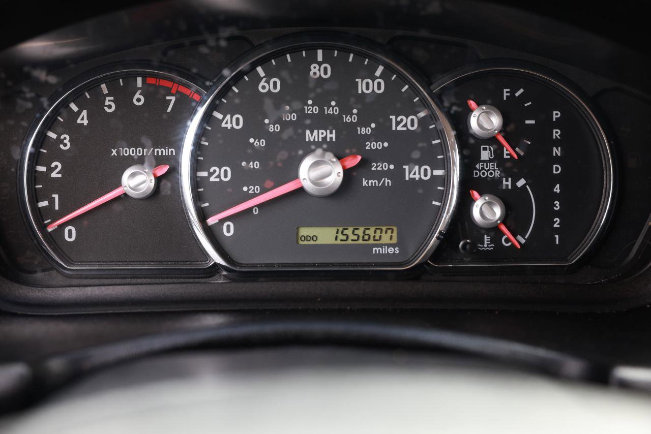 Used 2011 Mitsubishi Endeavor LS AWD/4WD image 40