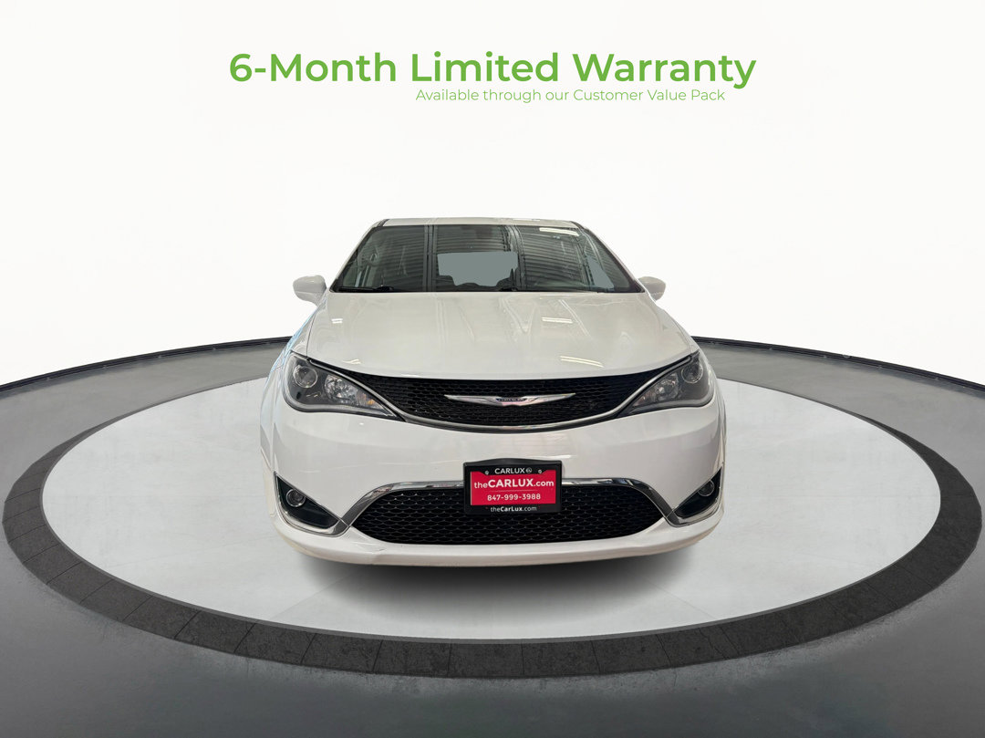 Used 2020 Chrysler Pacifica Touring w/ Tire & Wheel Group FWD image 2