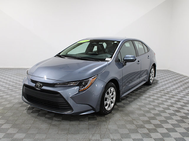 Certified 2025 Toyota Corolla LE FWD image 2