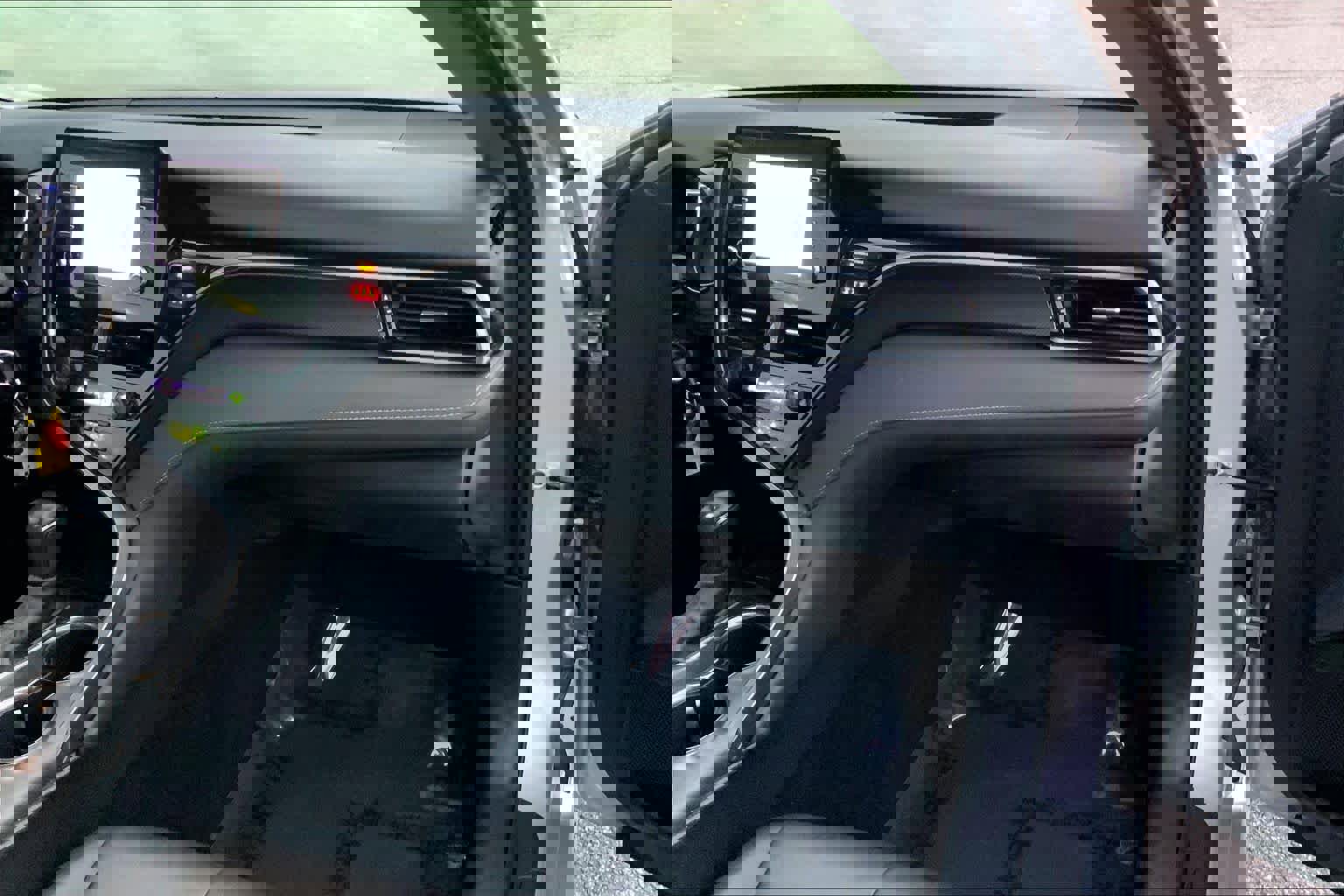 Used 2023 Toyota Camry SE image 17