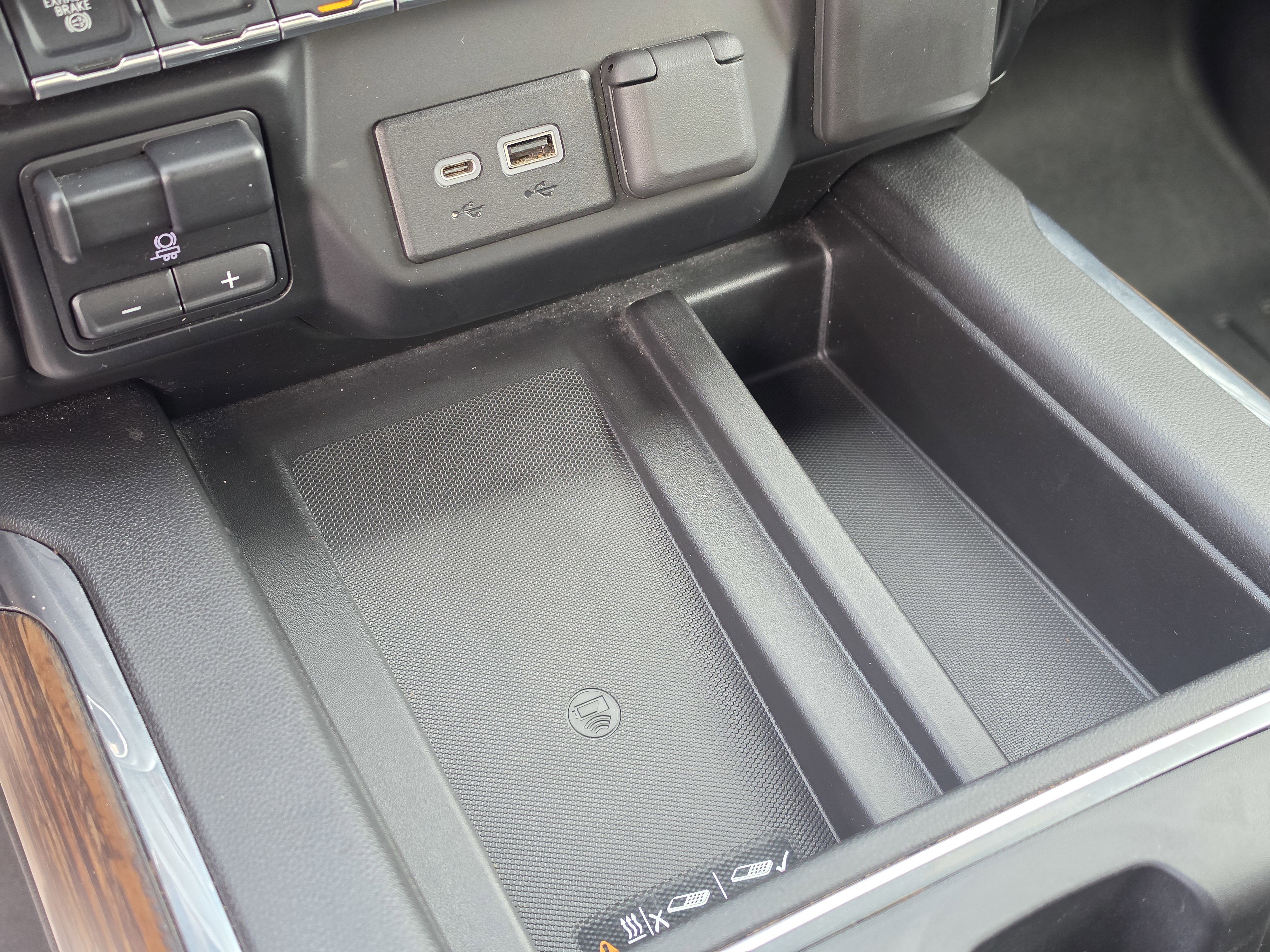 Used 2020 Chevrolet Silverado 2500 High Country w/ Technology Package image 32