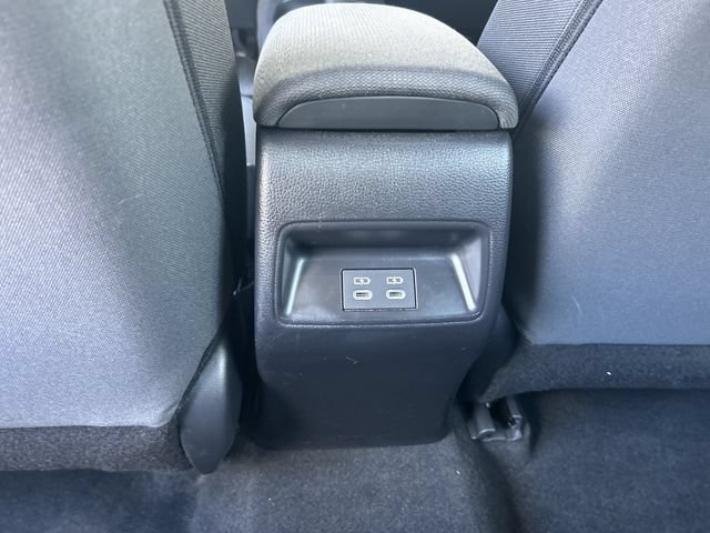 Used 2025 Toyota Corolla LE FWD image 29