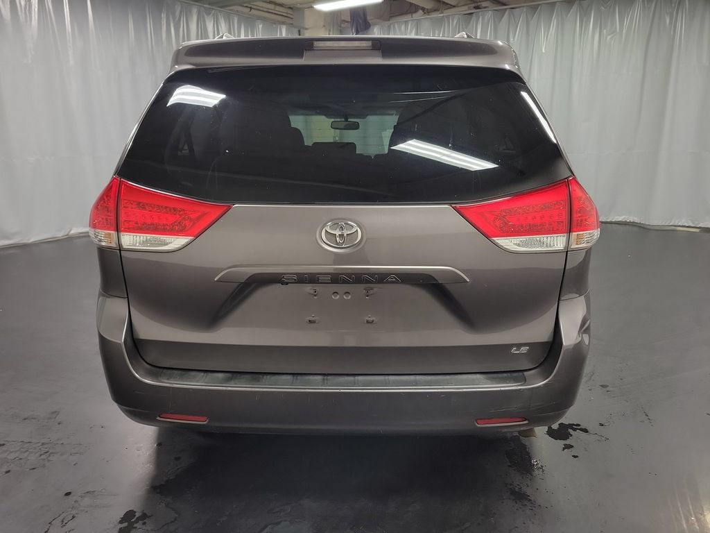 Used 2014 Toyota Sienna LE FWD image 7