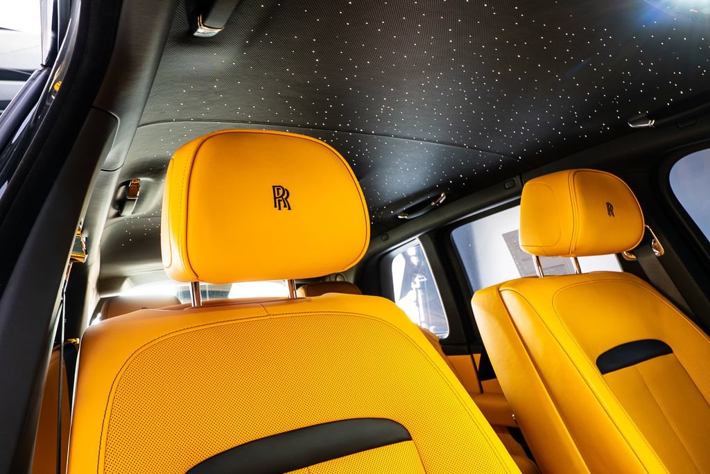 Used 2025 Rolls-Royce Cullinan AWD/4WD image 38