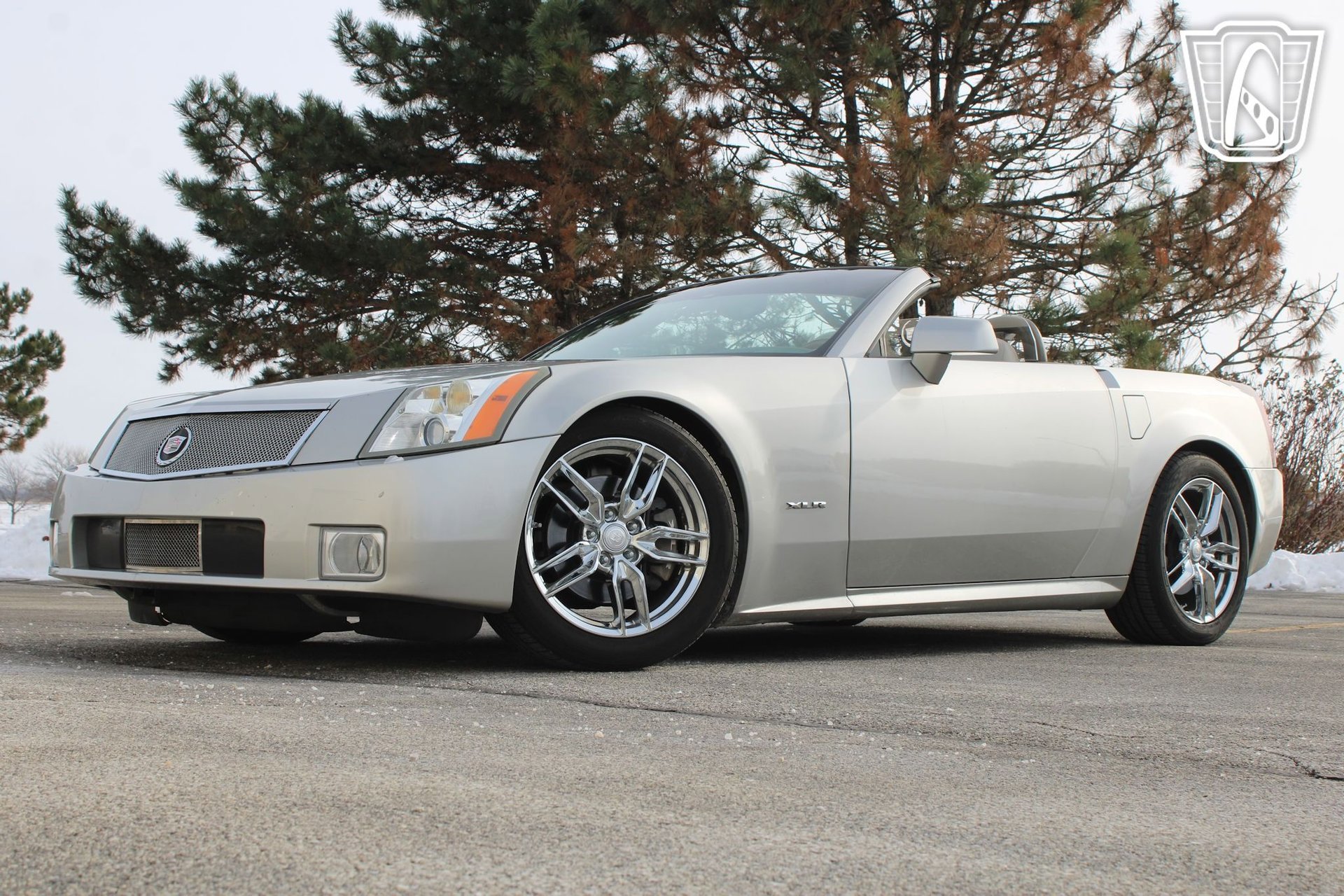 Used 2005 Cadillac XLR image 3