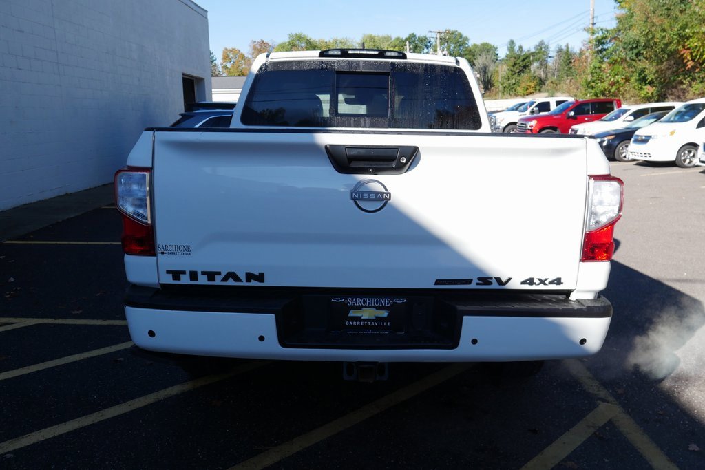 Used 2023 Nissan Titan SV w/ SV Convenience Package image 6