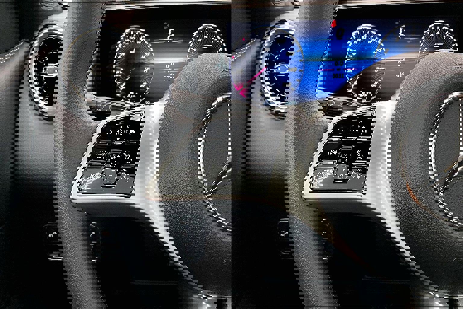 Used 2026 Mercedes-Benz GLB 250 image 21