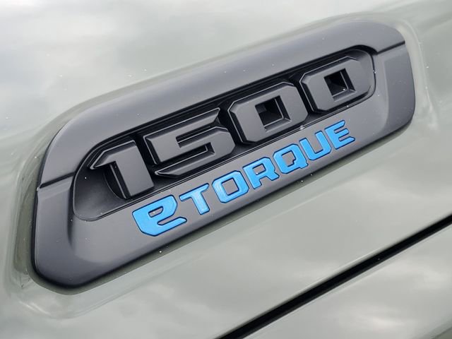 New 2026 RAM 1500 4x4 Crew Cab image 8