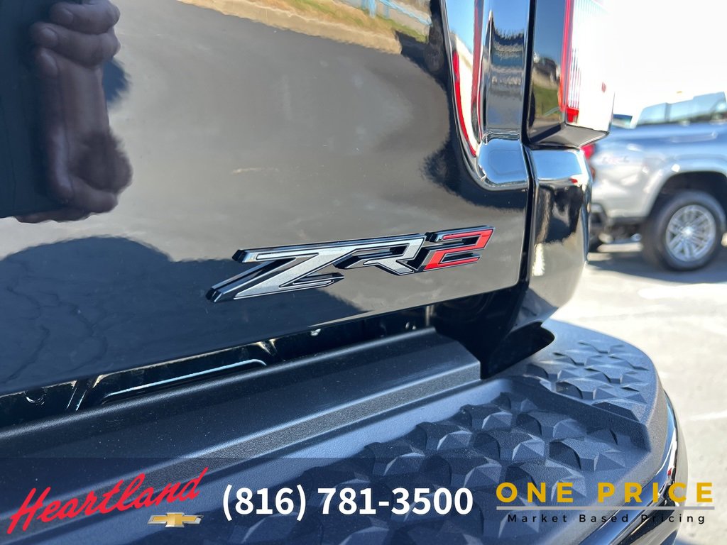 Used 2024 Chevrolet Colorado ZR2 w/ ZR2 Convenience Package III image 14