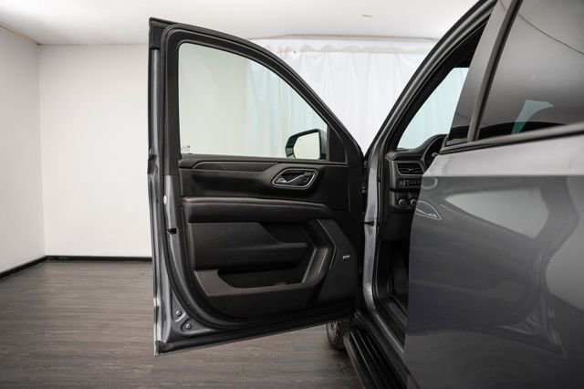 Used 2021 Chevrolet Tahoe RST w/ Luxury Package RWD image 16