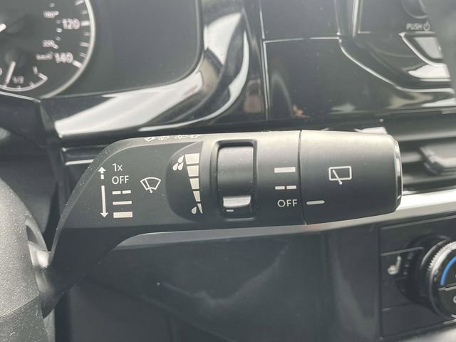 Used 2025 Nissan Pathfinder SV image 22