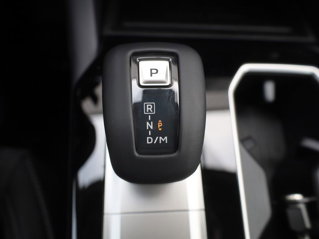 New 2025 Mitsubishi Outlander SE image 43