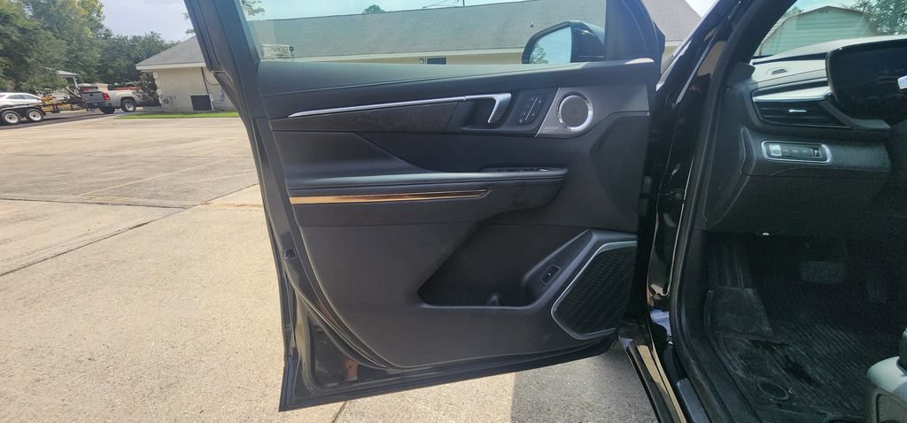 Used 2026 Buick Enclave Avenir w/ Super Cruise Package FWD image 11