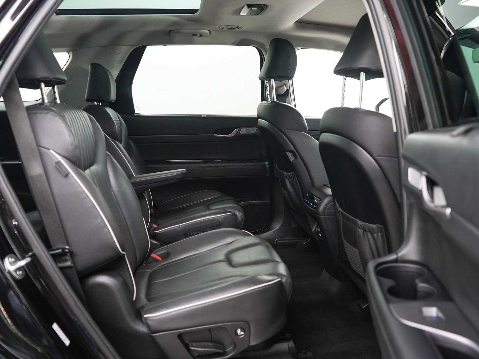 Used 2024 Hyundai Palisade Limited AWD/4WD image 12