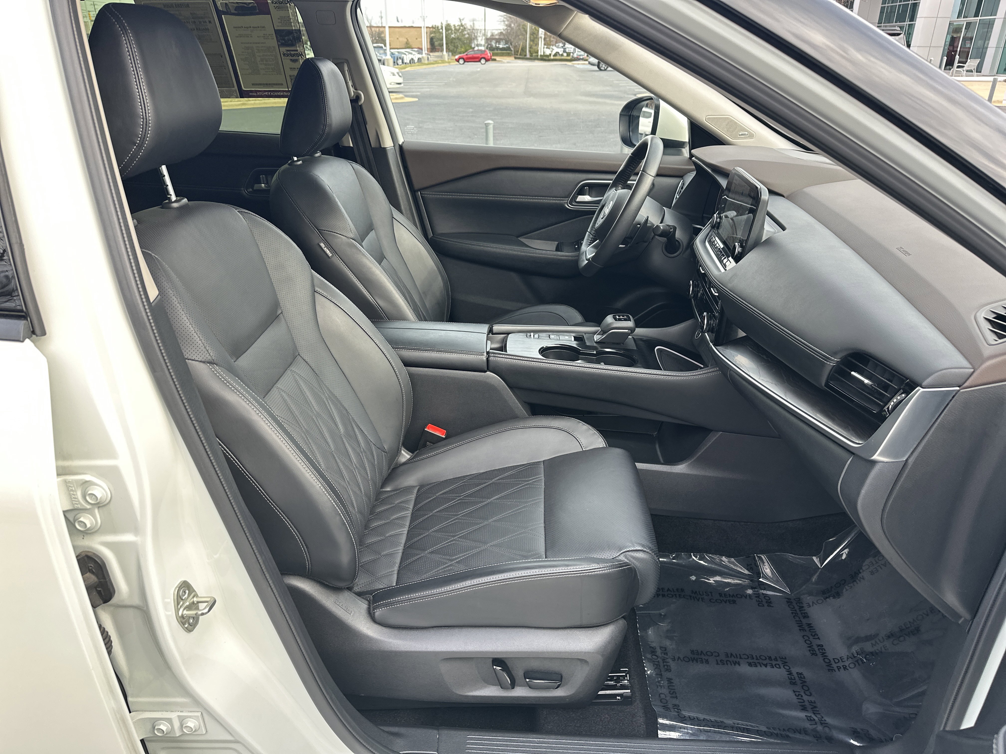 Used 2023 Nissan Rogue Platinum w/ Platinum Premium Package image 33