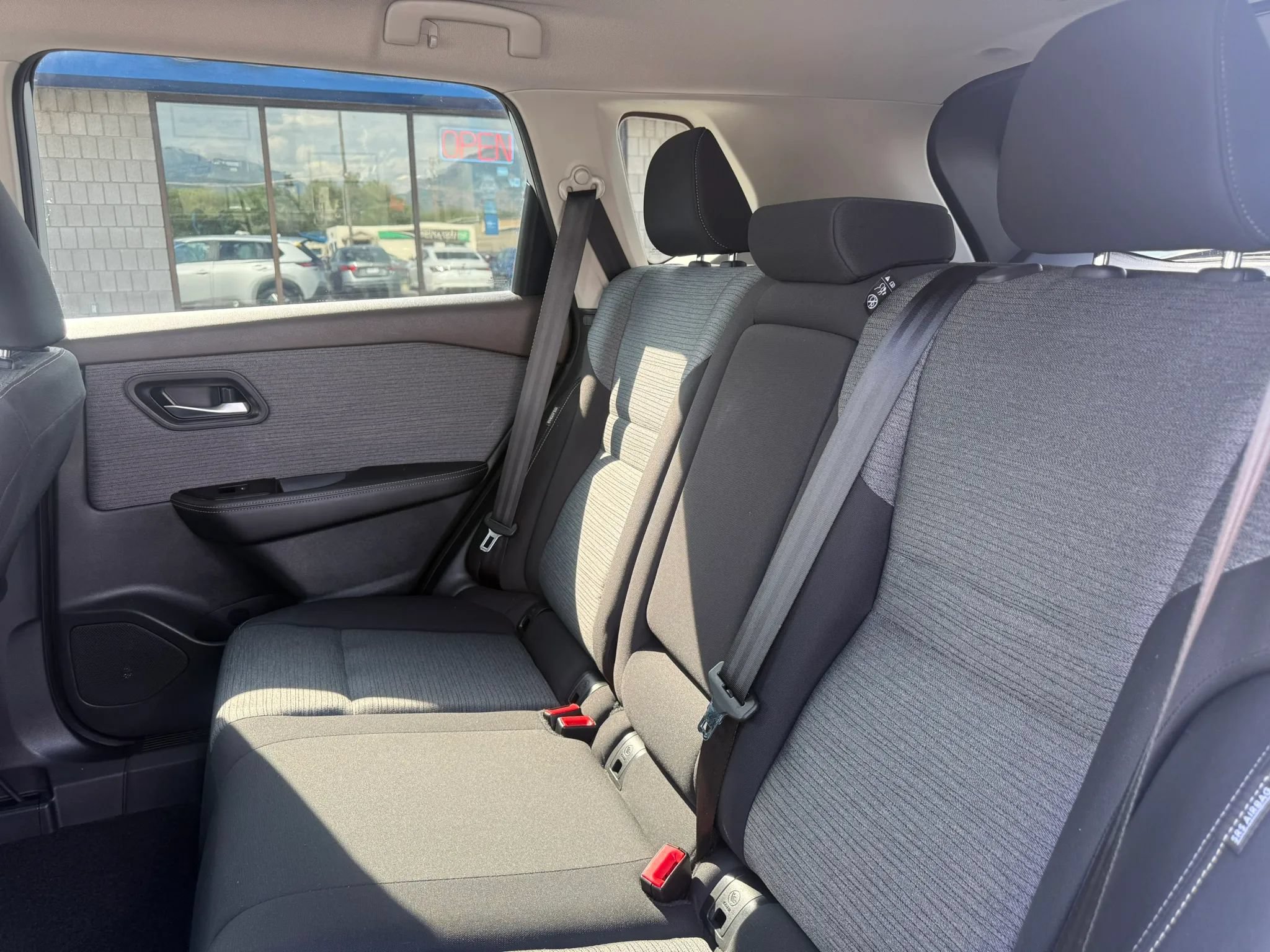 Used 2023 Nissan Rogue SV AWD/4WD image 20