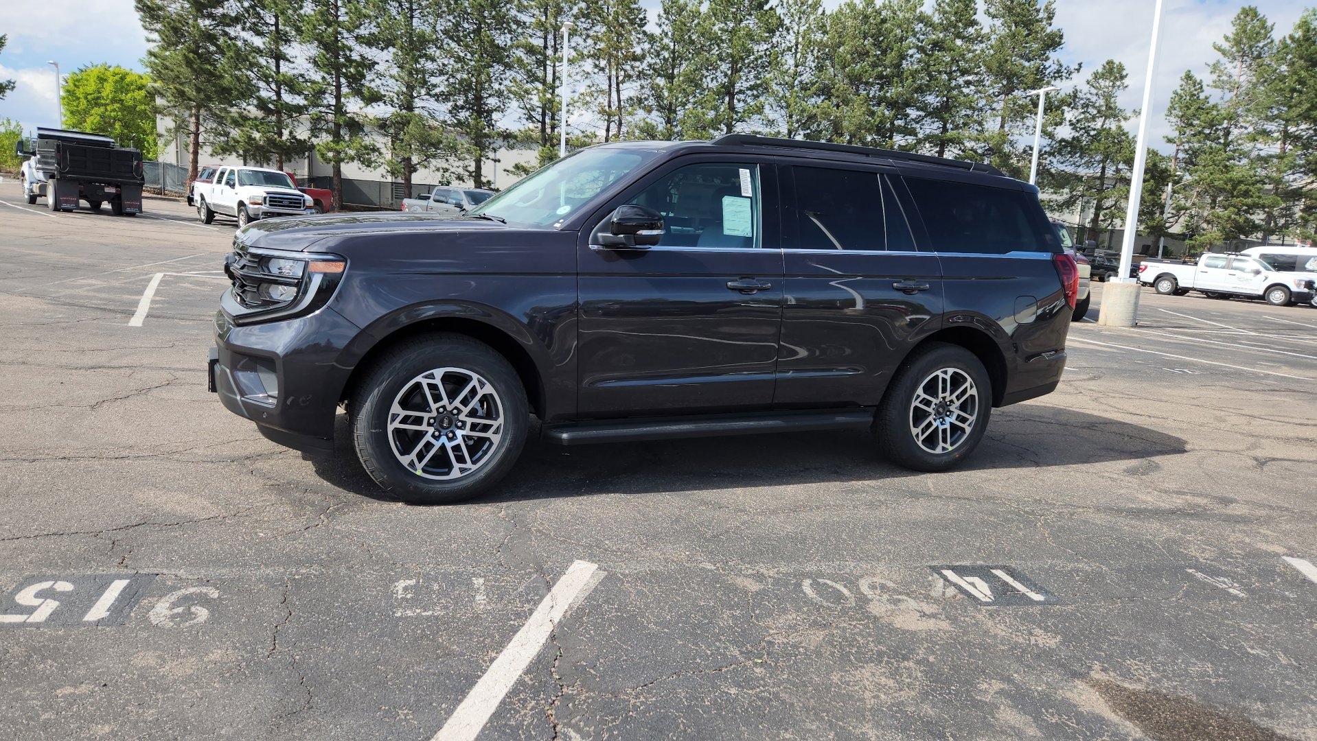 New 2026 Ford Expedition Active AWD/4WD image 4