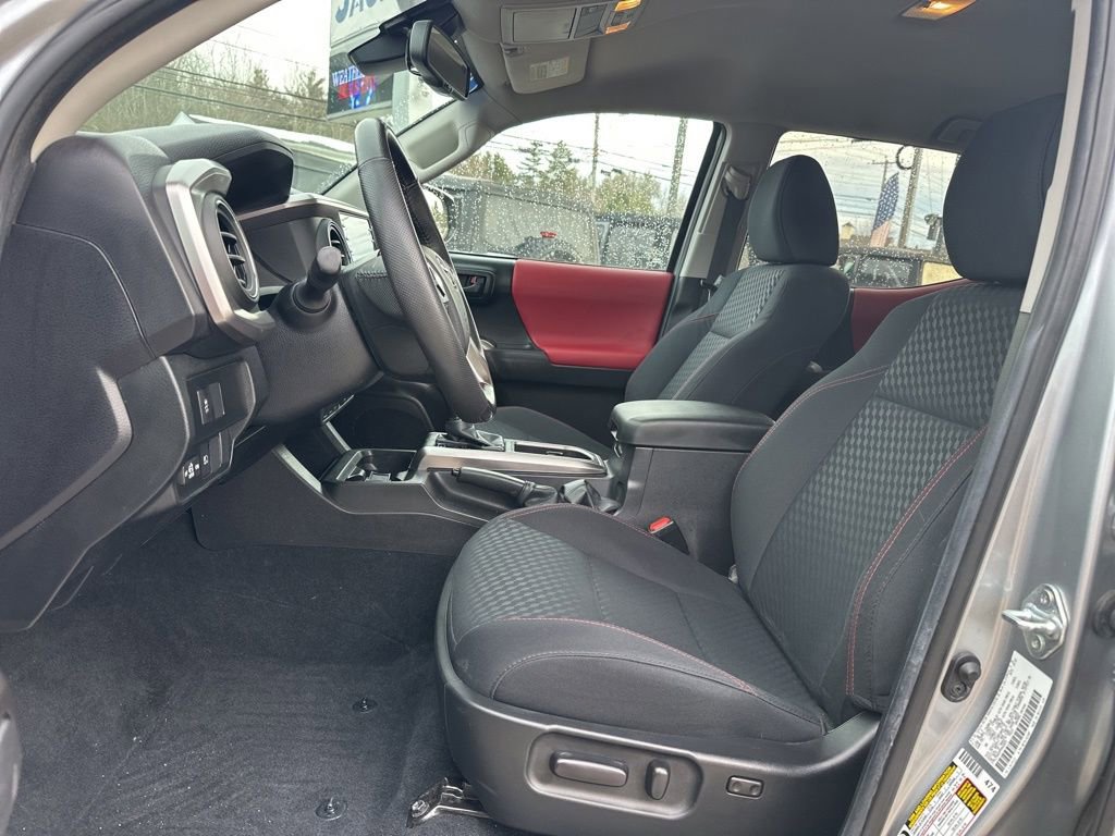 Used 2023 Toyota Tacoma SR5 AWD/4WD image 15