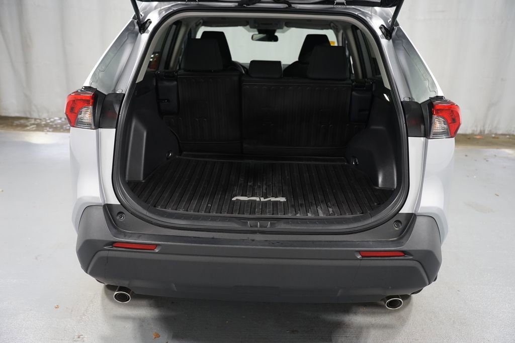Used 2024 Toyota RAV4 LE image 32