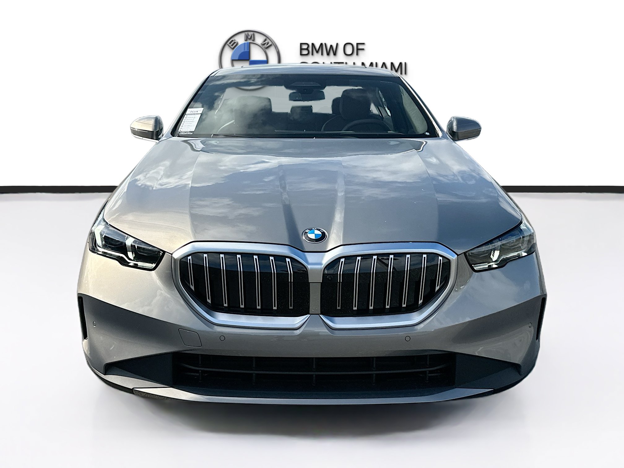 New 2027 BMW 530i RWD image 2