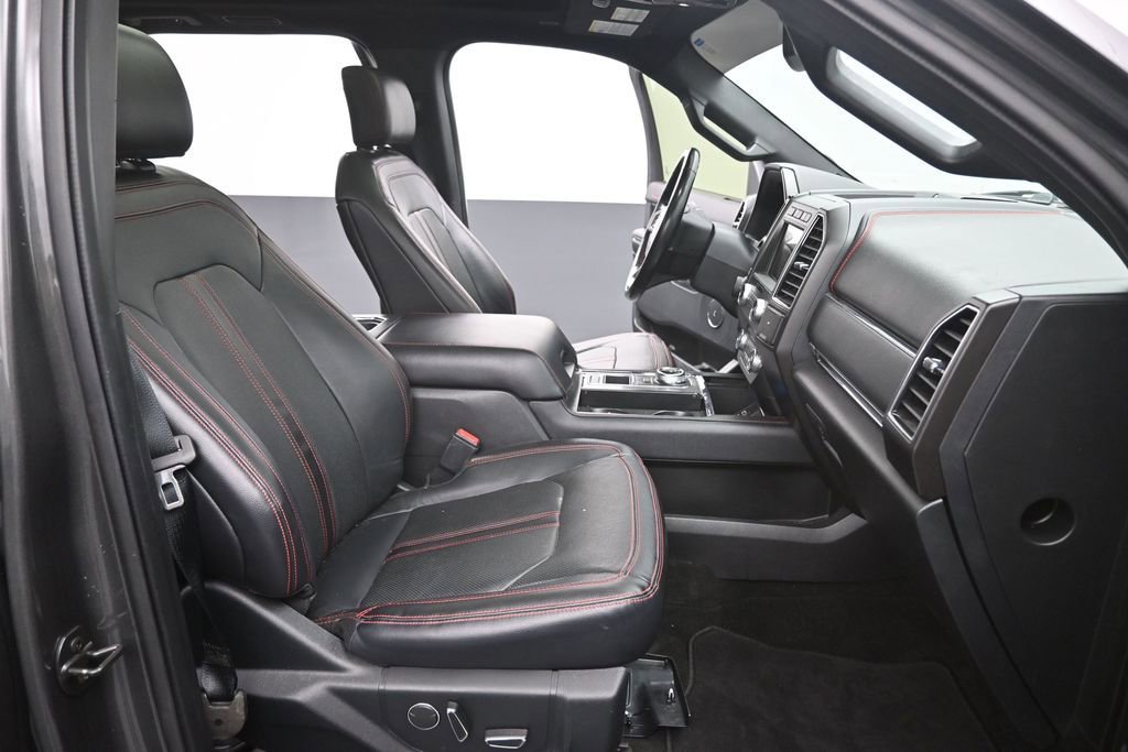 Used 2019 Ford Expedition Limited w/ Equipment Group 303A RWD image 16