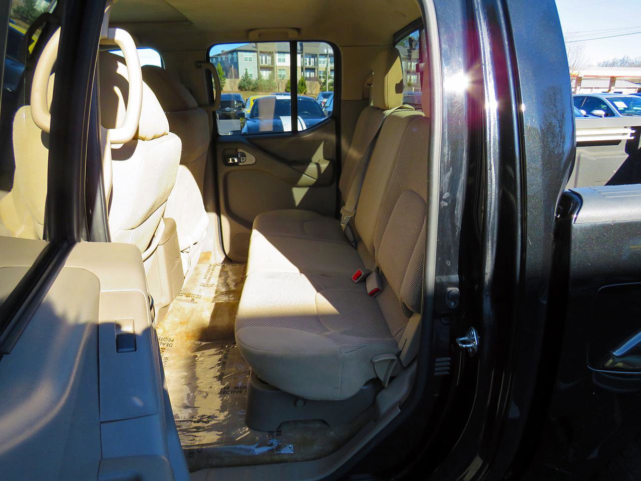 Used 2018 Nissan Frontier SV w/ Value Truck Package RWD image 14