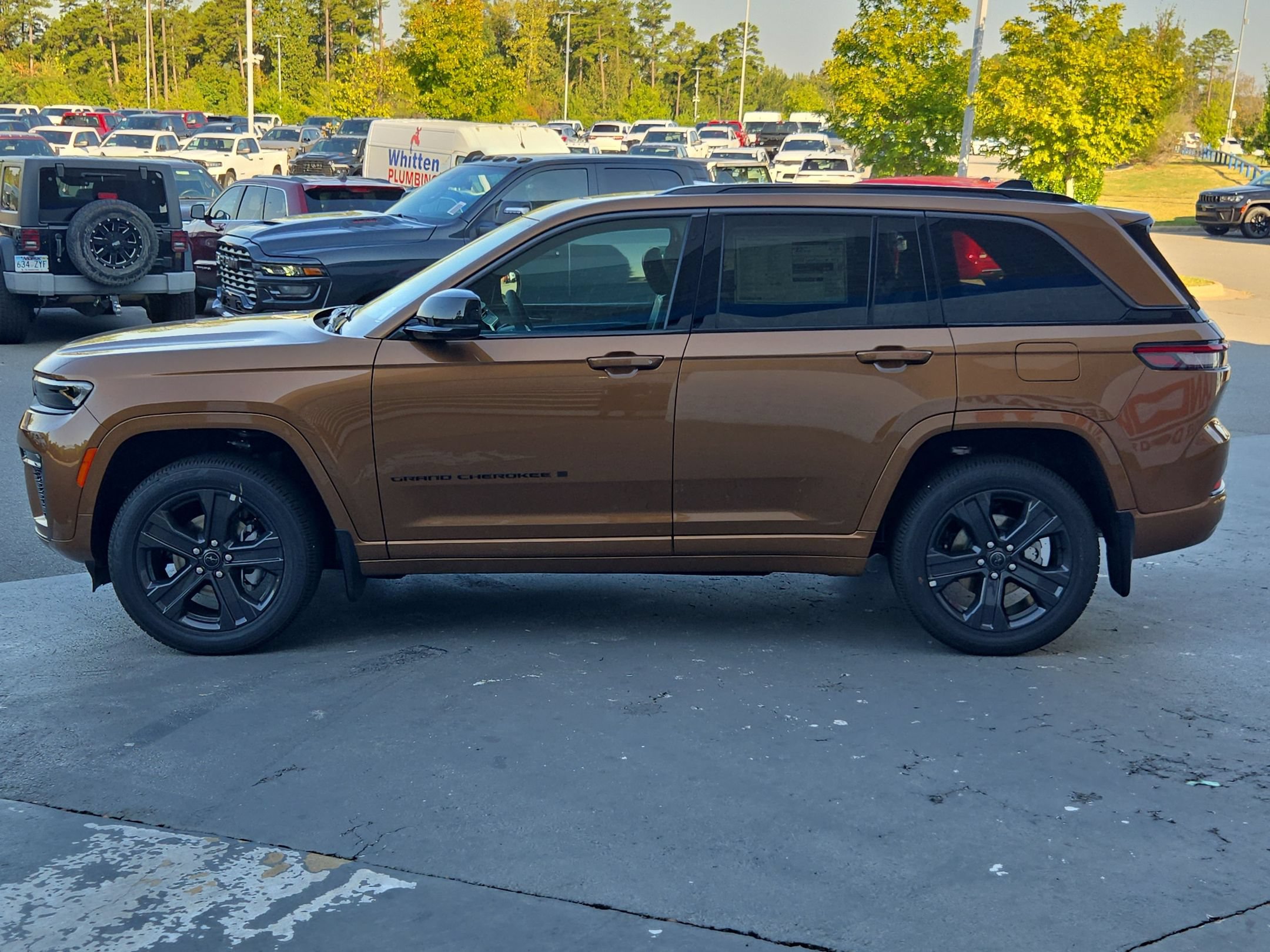 New 2027 Jeep Grand Cherokee Limited AWD/4WD image 4