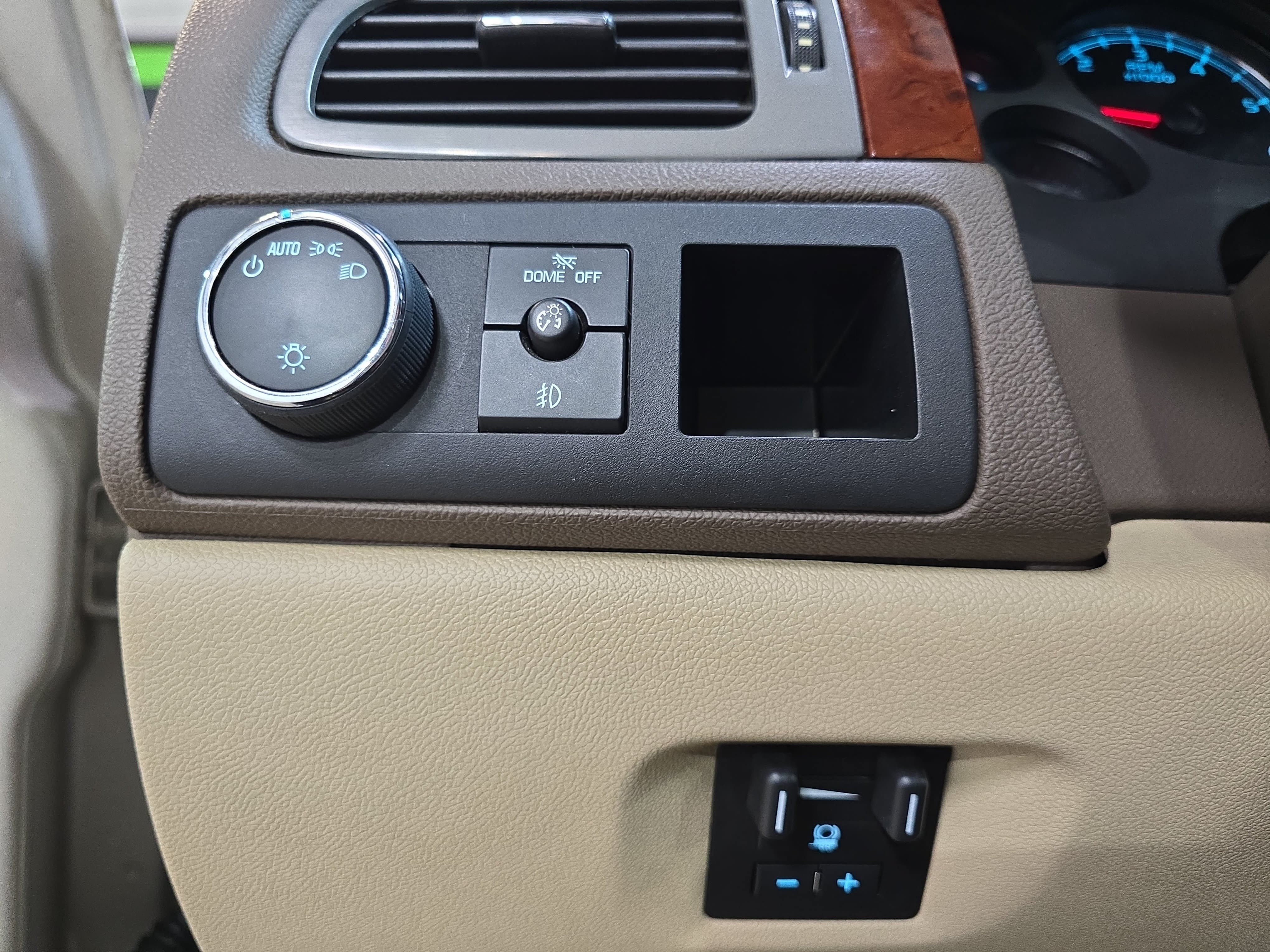 Used 2013 GMC Yukon SLT RWD image 23