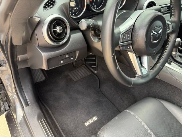 Used 2024 MAZDA MX-5 Miata RF Grand Touring w/ Weather Package RWD image 10