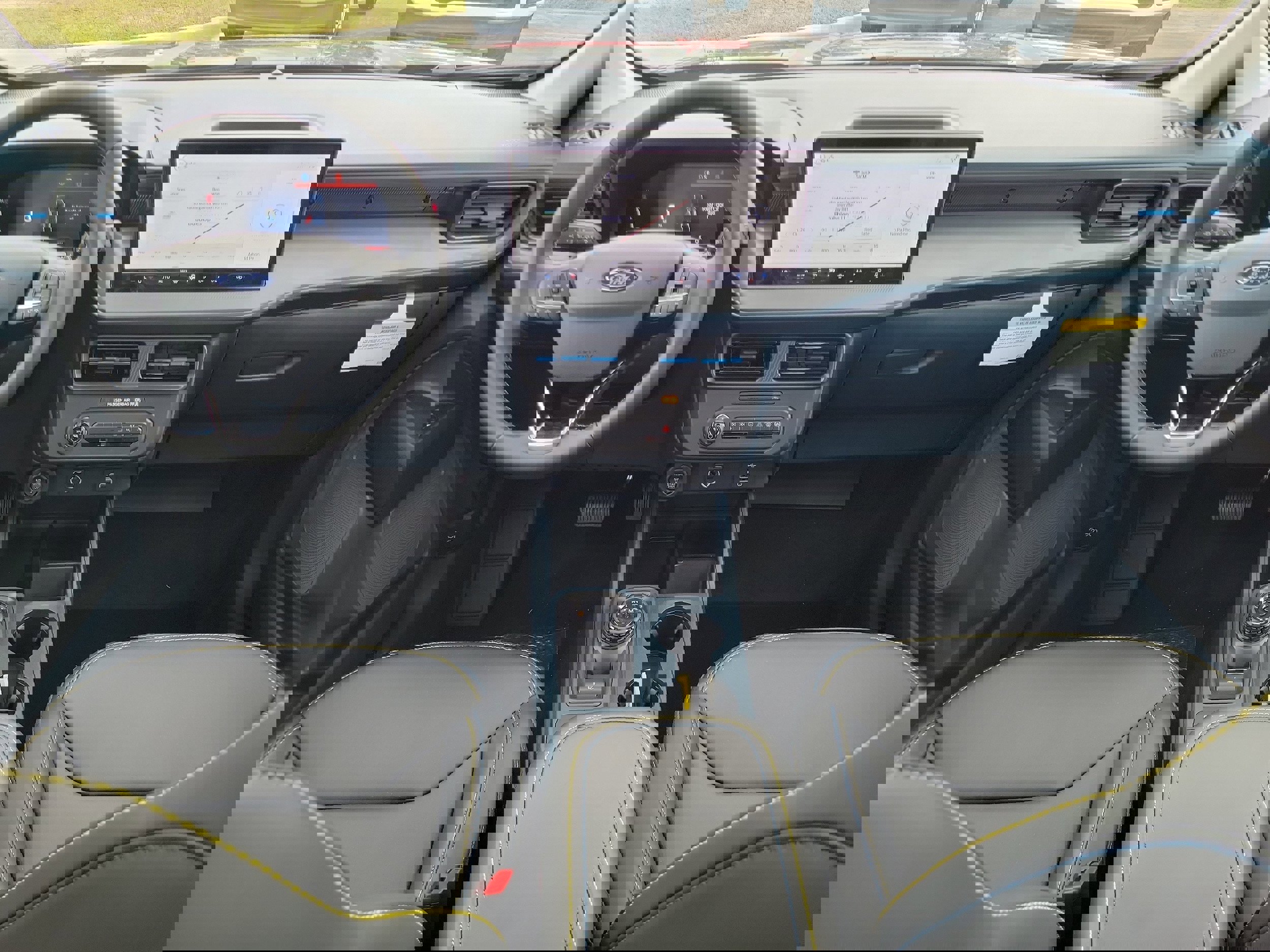 New 2025 Ford Maverick Lobo image 13