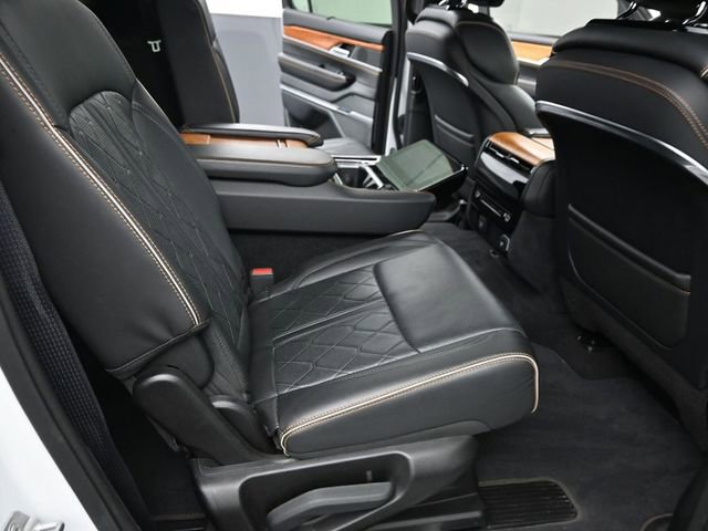Used 2024 Jeep Grand Wagoneer L Series III image 17