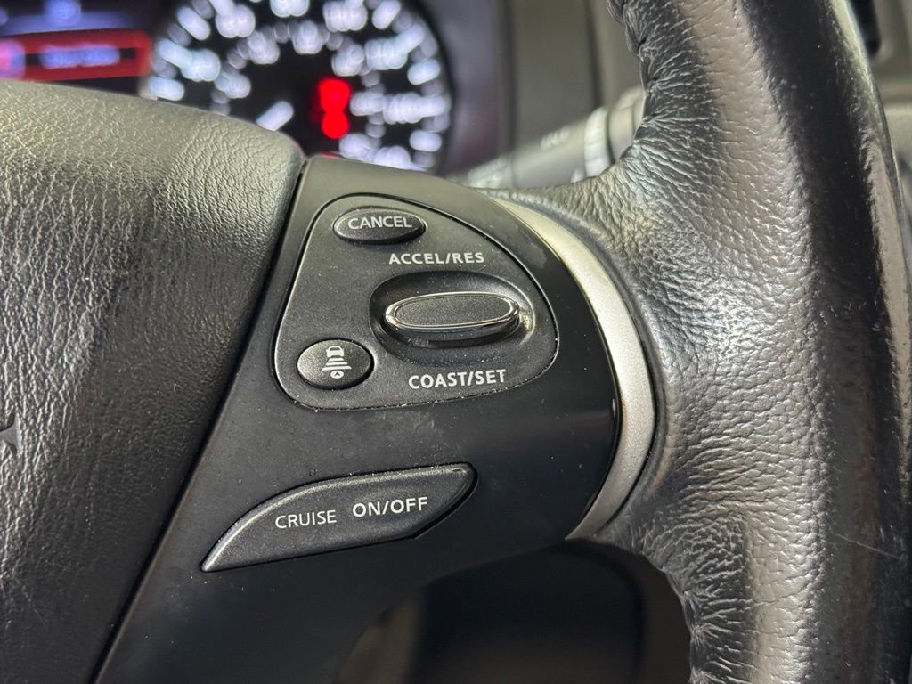 Used 2018 Nissan Pathfinder SL FWD image 36