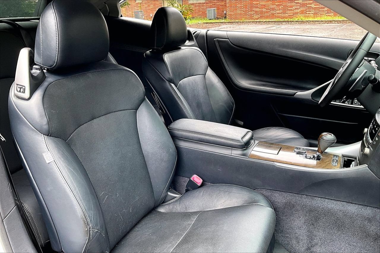 Used 2014 Lexus IS 250C w/ Luxury Package RWD image 24