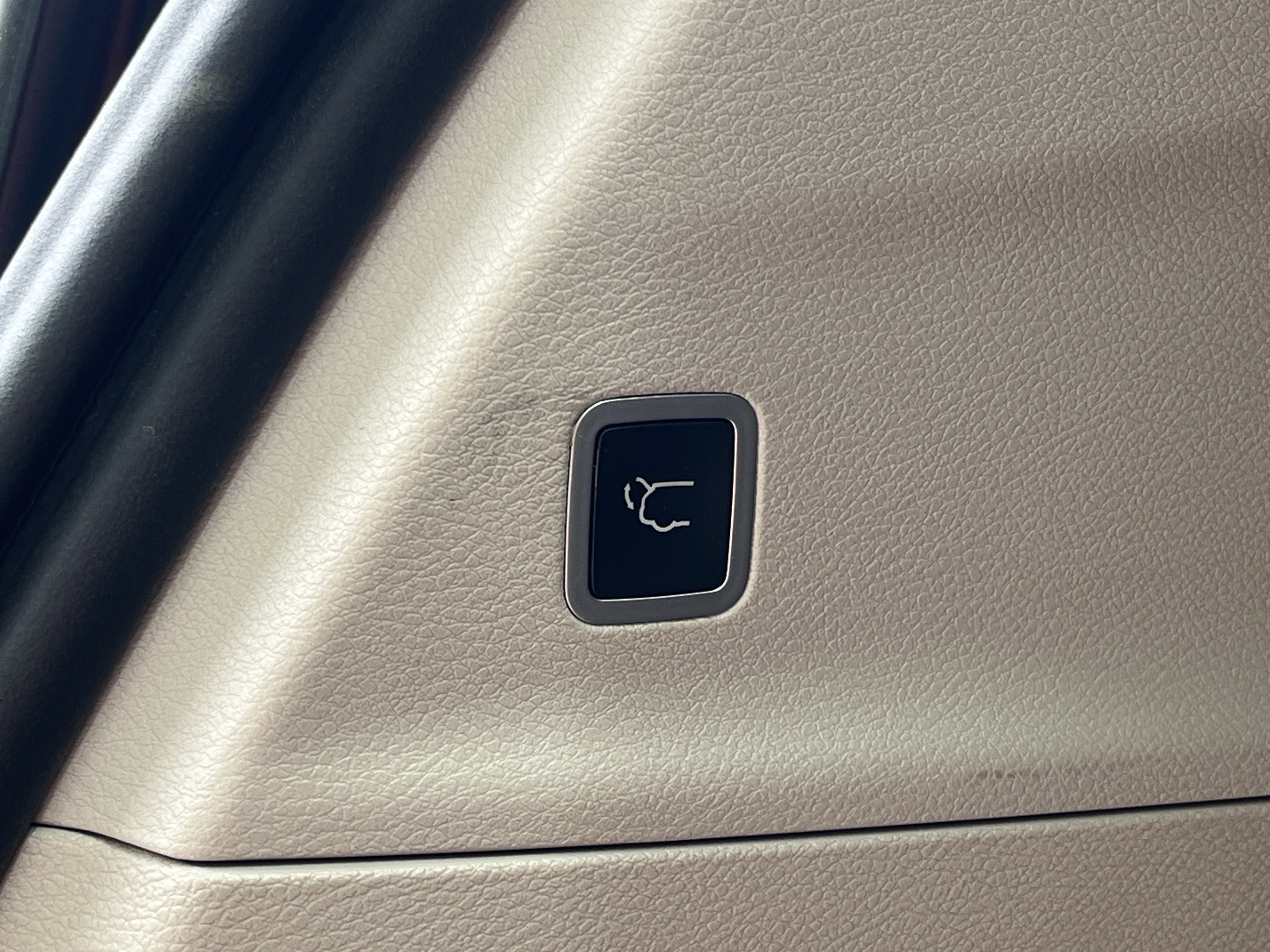 Used 2018 Chrysler Pacifica Touring-L w/ Advanced Safetytec Group image 26