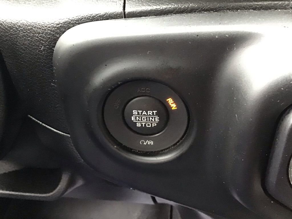 Used 2020 Jeep Gladiator Overland image 21