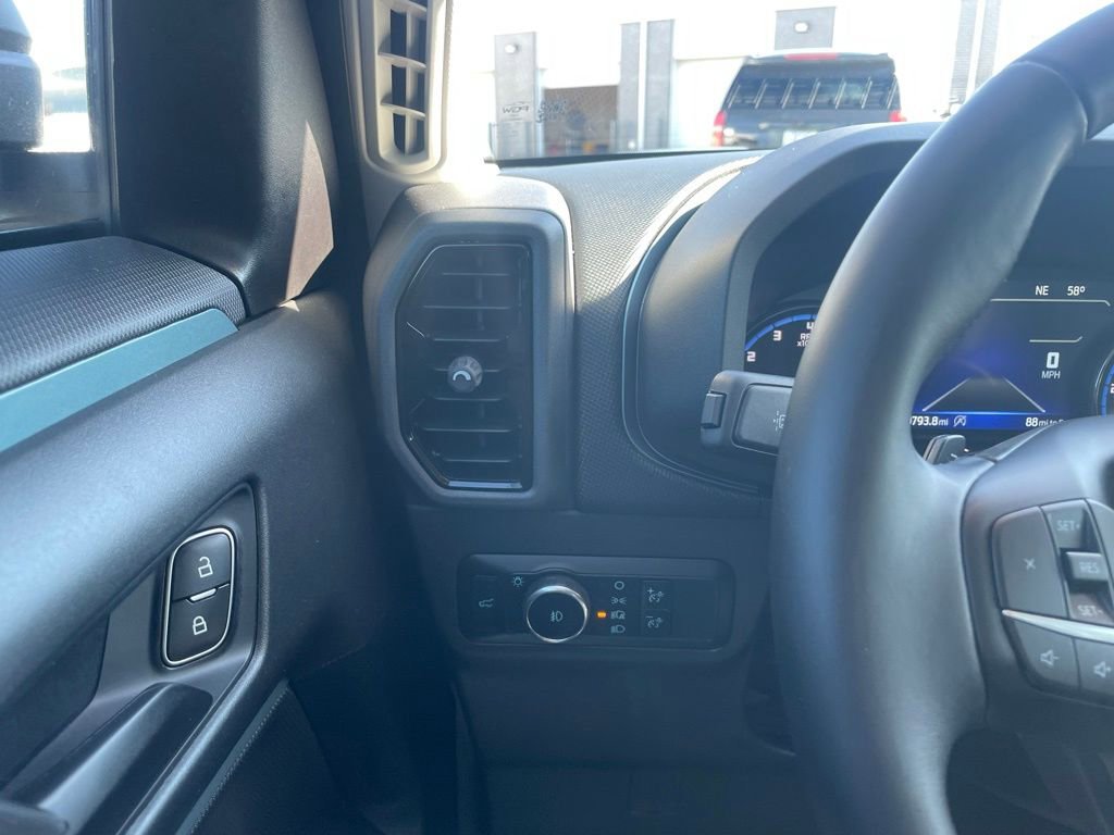 Used 2024 Ford Bronco Sport Badlands image 12
