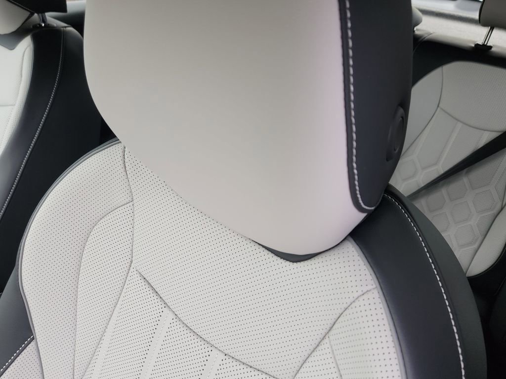 New 2026 Volkswagen Tiguan SEL R-Line image 6