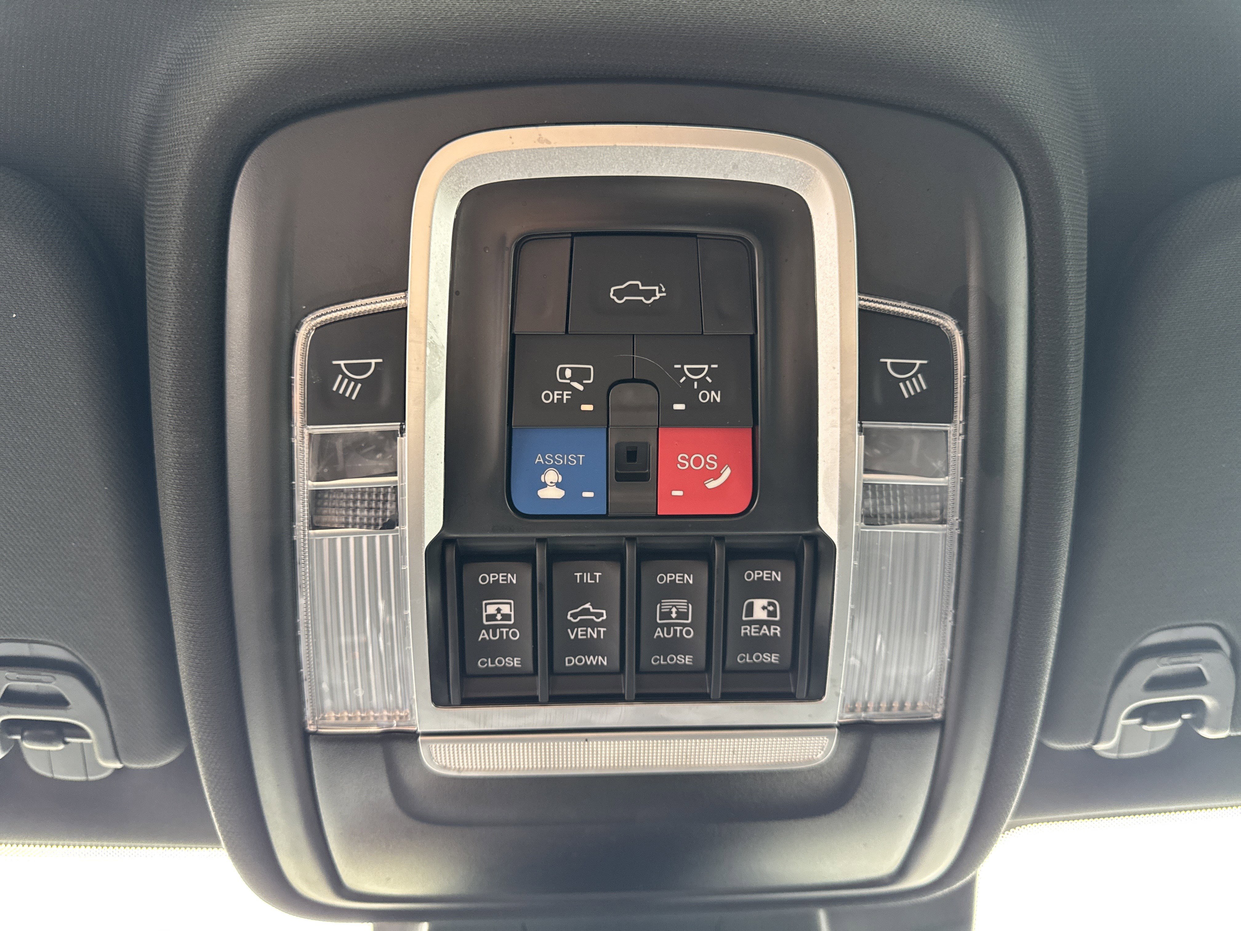 Used 2023 RAM 1500 Limited image 23