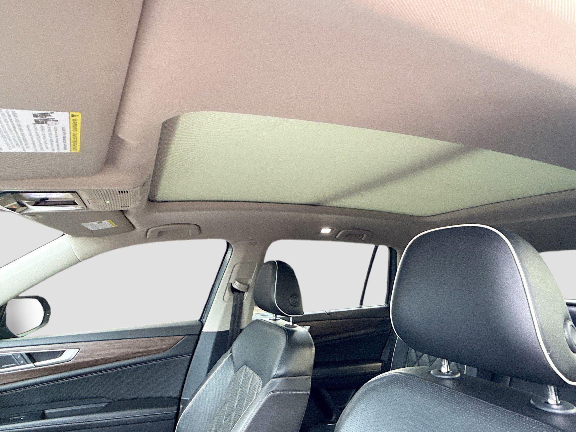 Used 2024 Volkswagen Atlas SEL Premium R-Line image 28