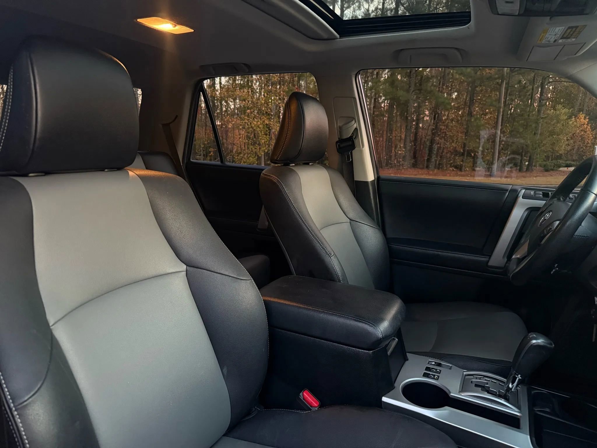 Used 2017 Toyota 4Runner SR5 Premium RWD image 24