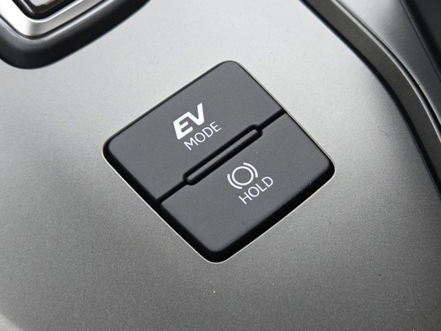 New 2025 Lexus UX 300h AWD image 17