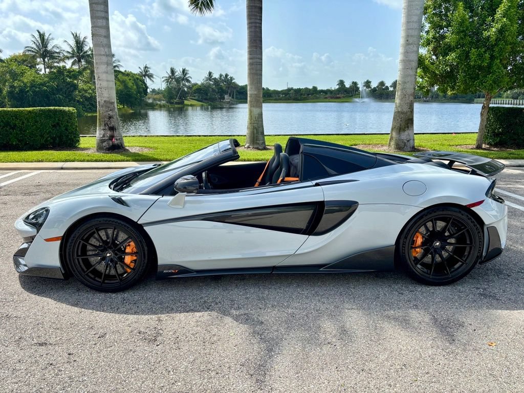Used 2020 McLaren 600LT Spider RWD image 11