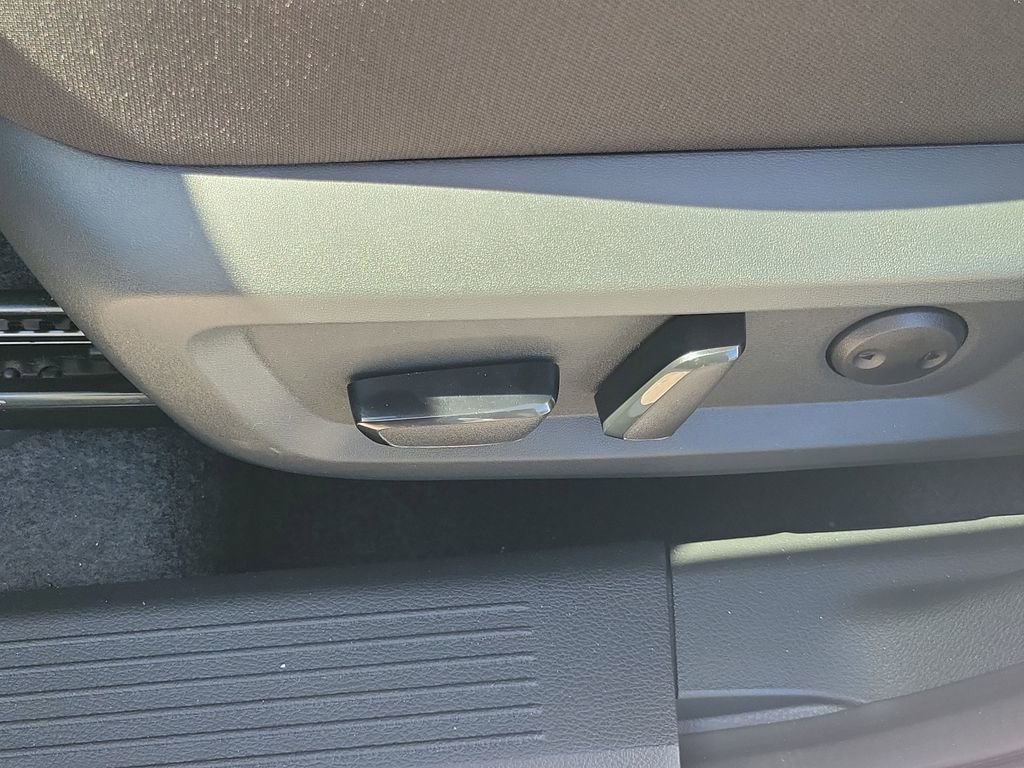 New 2026 Nissan Rogue SV image 27