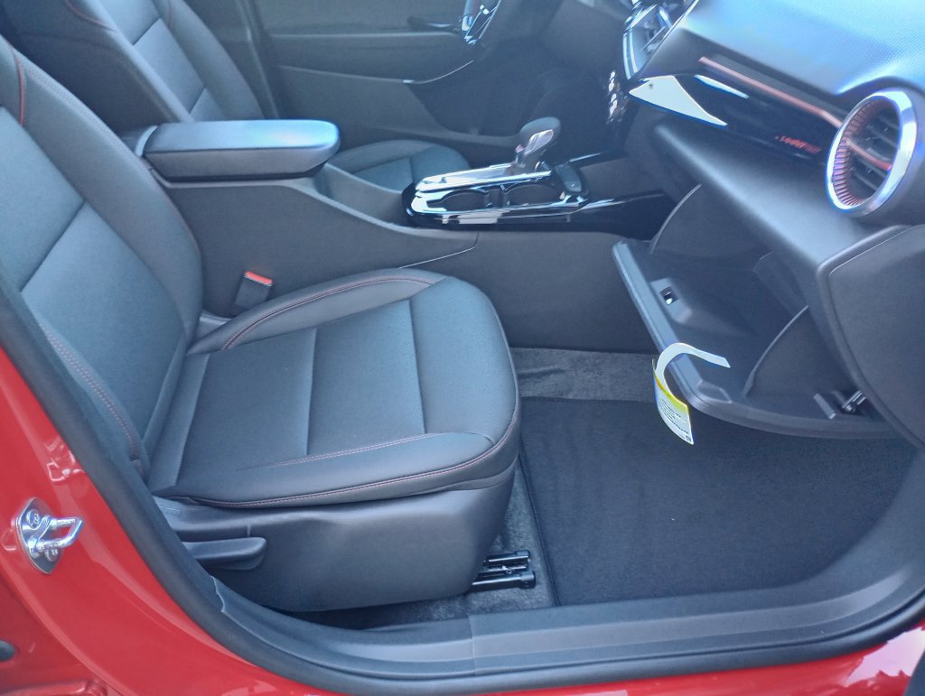 New 2026 Chevrolet Trax RS w/ Driver Confidence Package FWD image 18