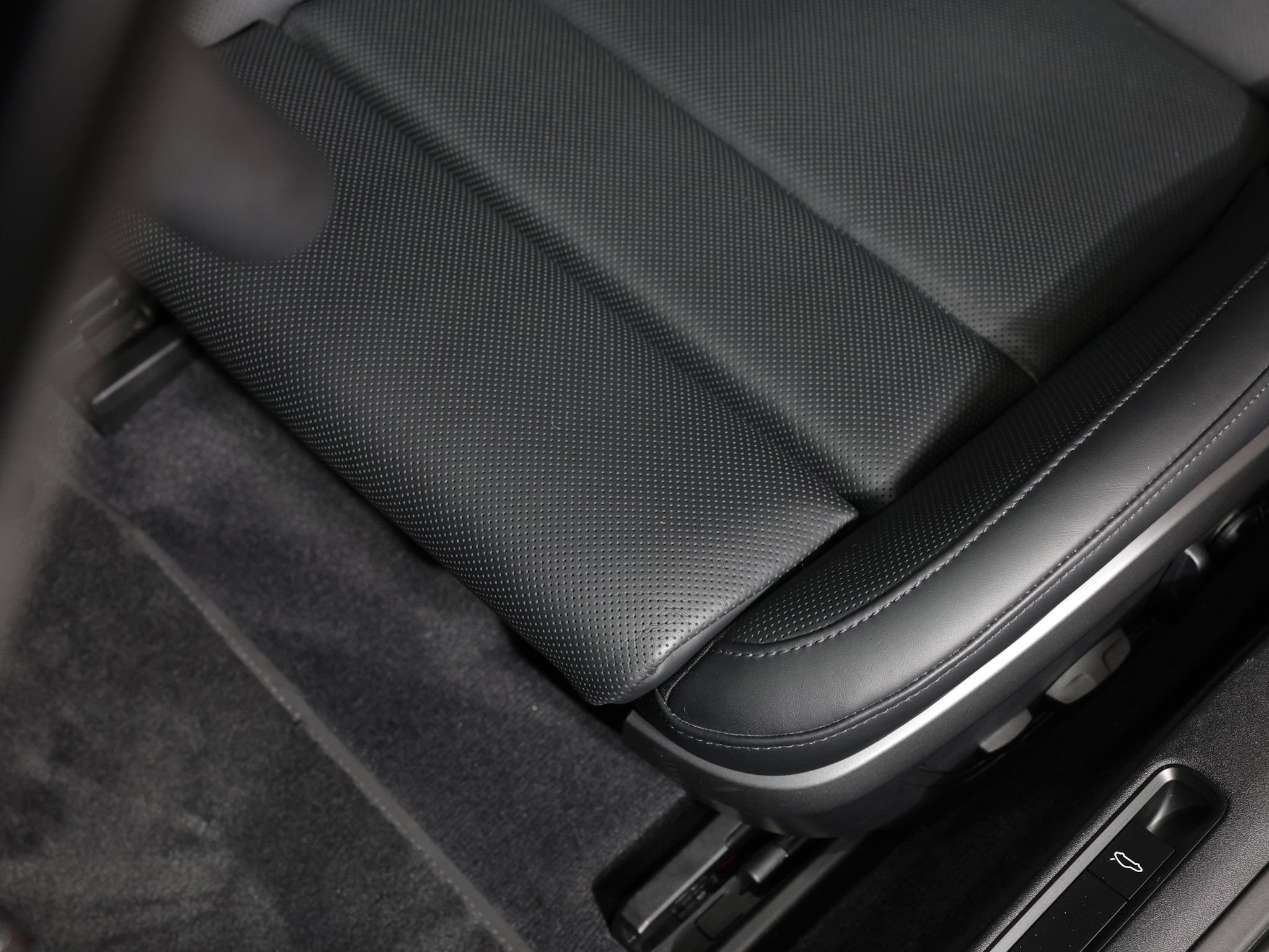 Used 2023 Porsche 911 Carrera S w/ Sport Chrono Package image 42