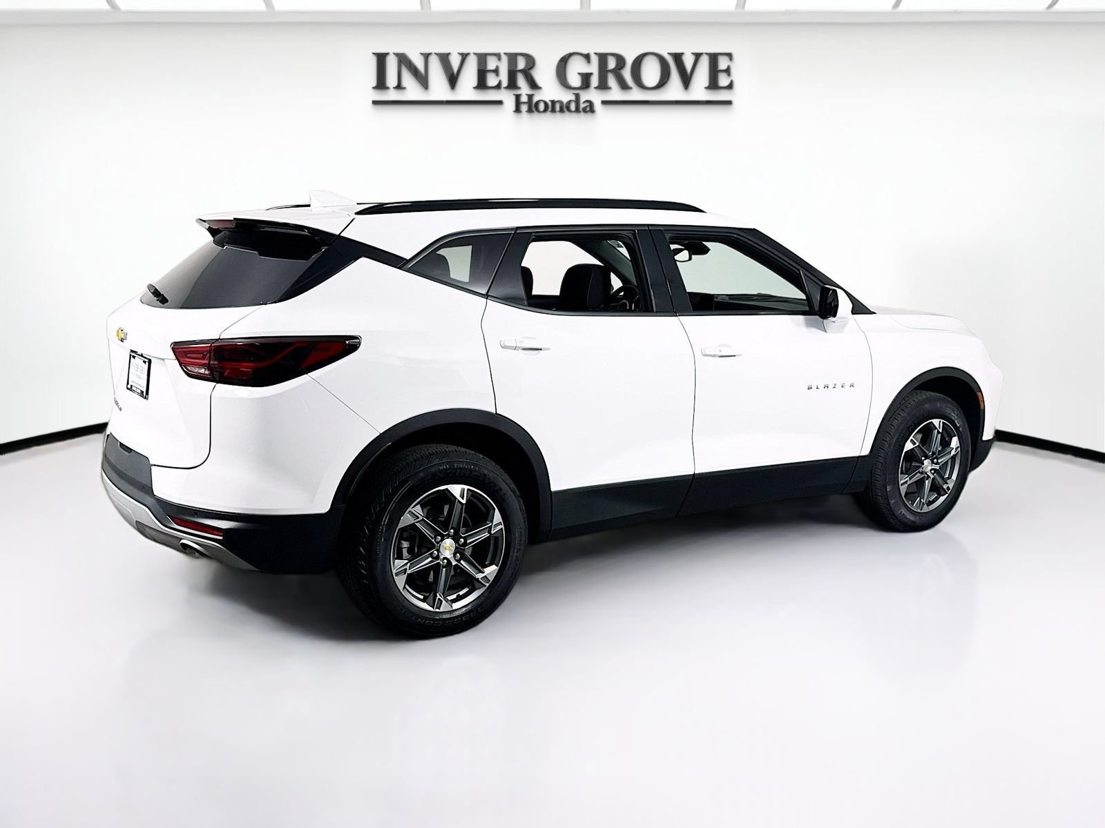 Used 2024 Chevrolet Blazer LT w/ Convenience Package AWD/4WD image 5