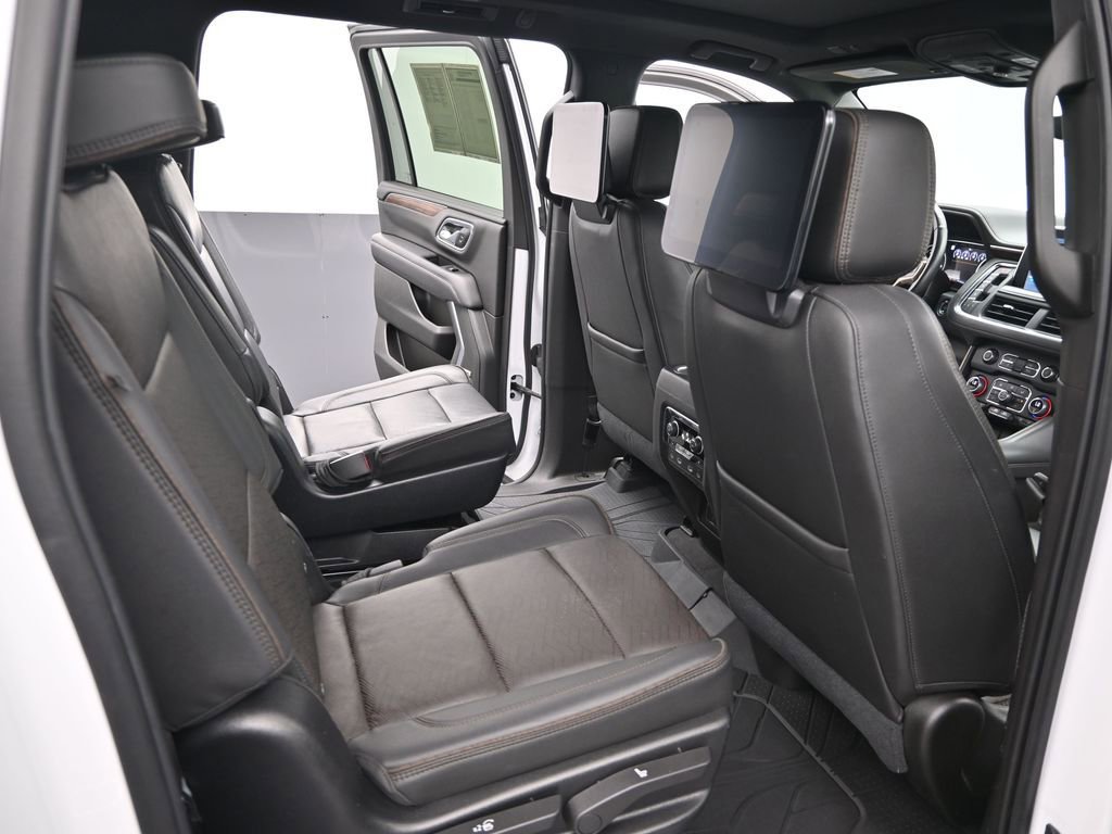 Used 2021 Chevrolet Suburban High Country image 26