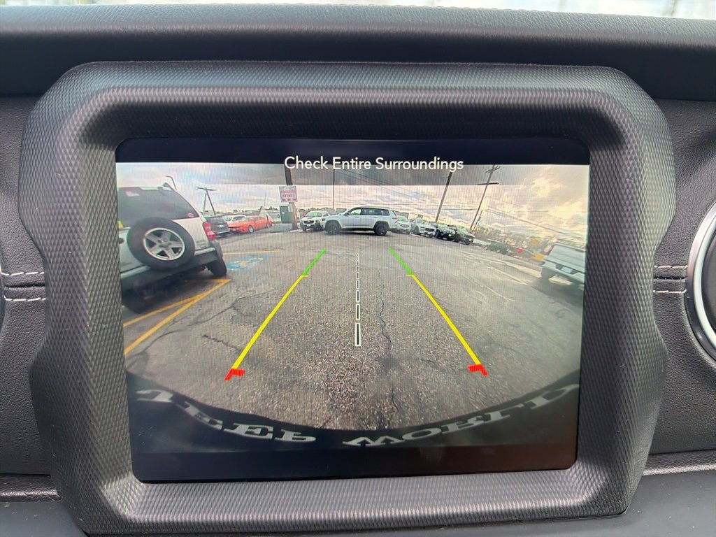 Certified 2022 Jeep Wrangler Unlimited Sahara w/ Cold Weather Group image 10