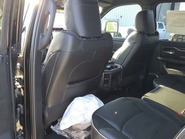 New 2026 RAM 3500 Laramie AWD/4WD image 19