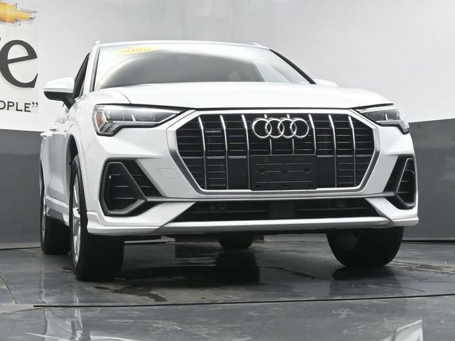 Used 2025 Audi Q3 2.0T Premium AWD/4WD image 3